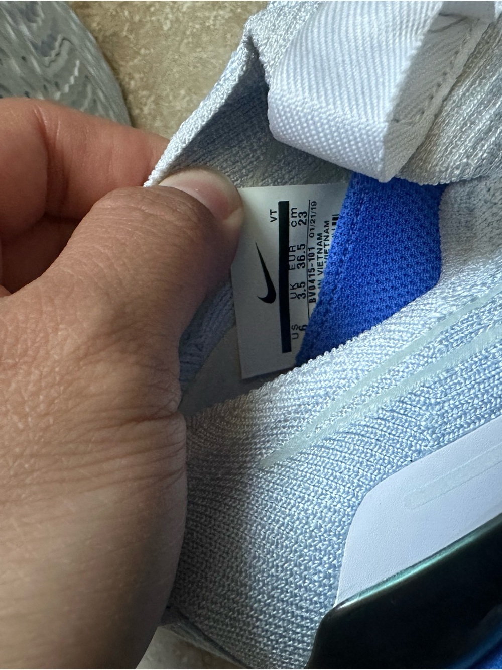 Nike Slip-On epic React Knit Sneakers in Light Gray with Blue Accent - Picture 3 of 5